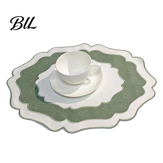 Washable Placemat Scalloped Linen Dining Table Mat Machine Wrinkle Colorful Free for Home Farmhouse Kitchen Restaurant Wavy Edge