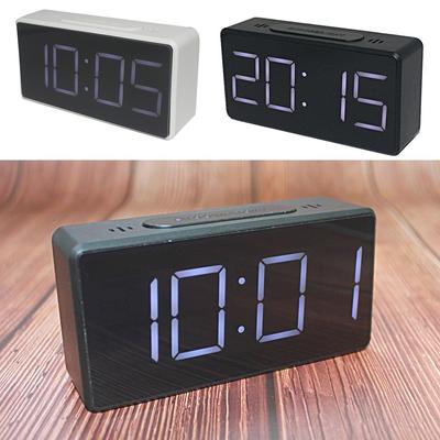 Reloj despertador digital LED con pantalla grande de fácil lectura para dormitorio, oficina, blanco
