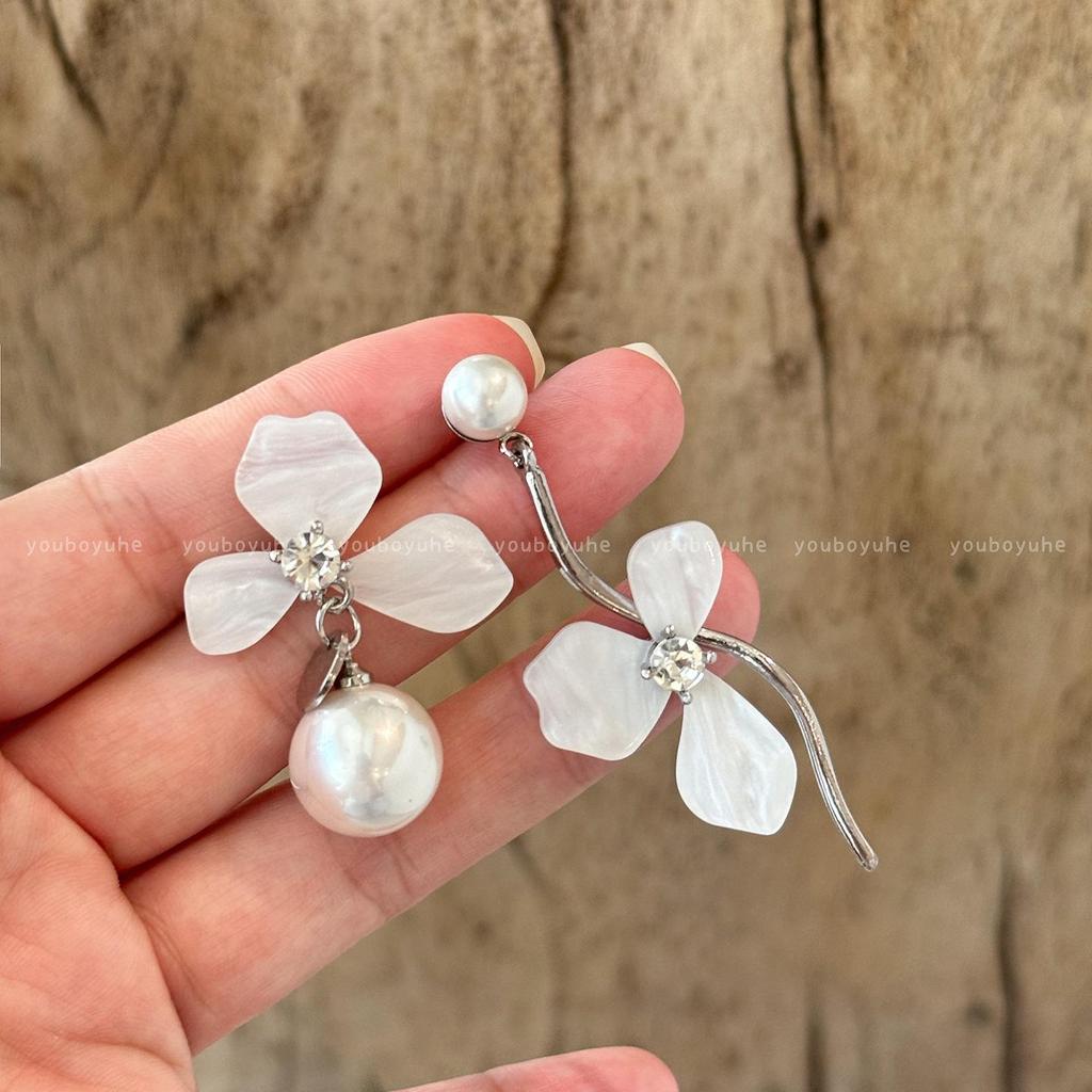 Super Fairy White Petal Pearl Asymmetrical Dangle Earrings for Women - Unique 2025 Design