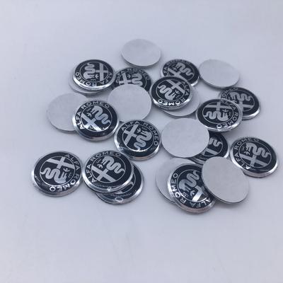 Accessoires extérieurs – Emblèmes