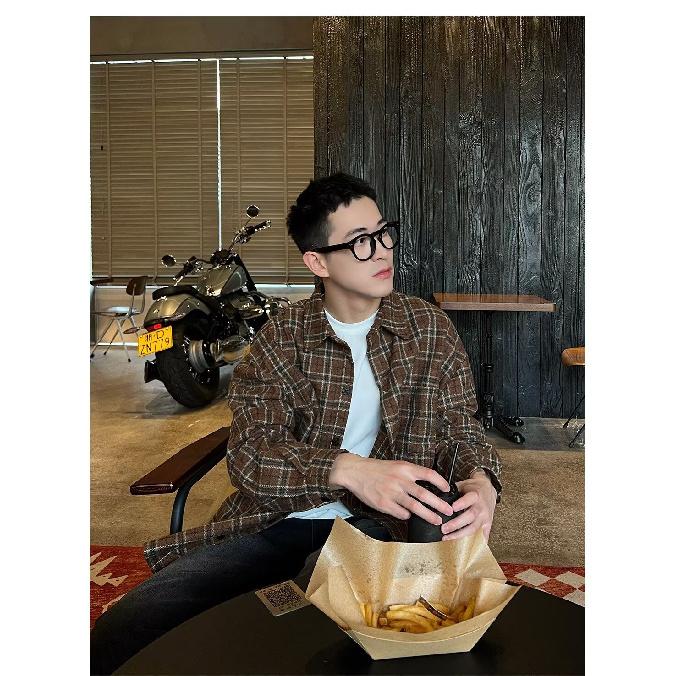 

Plaid Shirt Men s 2024 Spring Long Sleeve Retro Loose Shirt College Style Simple Casual Polo Collar Shirt Coat 2XL