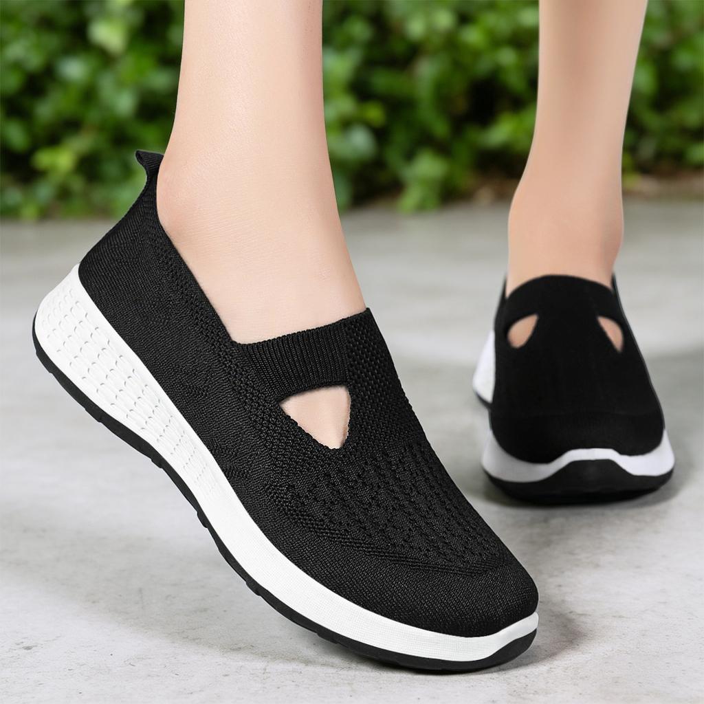 Women's Shoes Spring Slip On Mom Shoes Soft Bottom Cloth Shoes Comfortable Low Top Elderly Shoes Casual Soft Sole Non Slip Walking All Day Sneakers