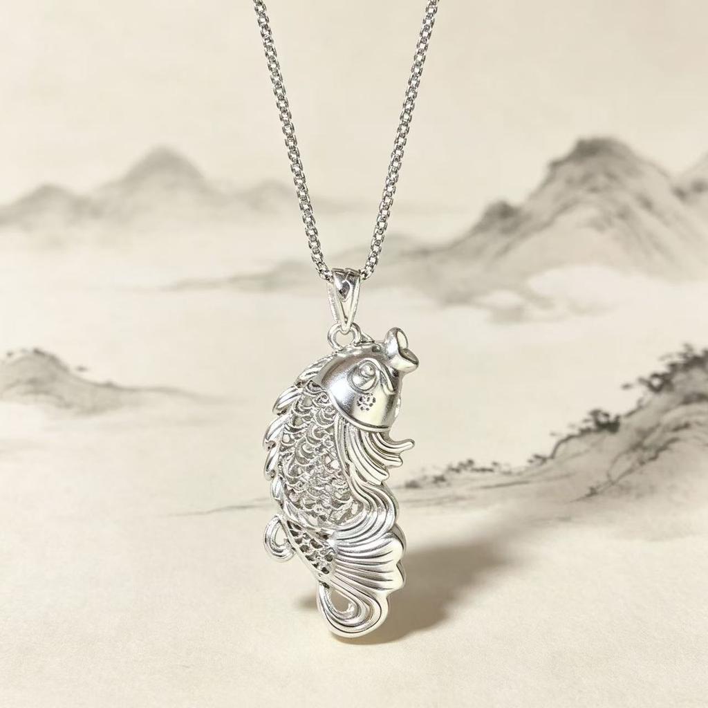 In 2008, there were fish, koi, hollow pendants, and sweater chains.
