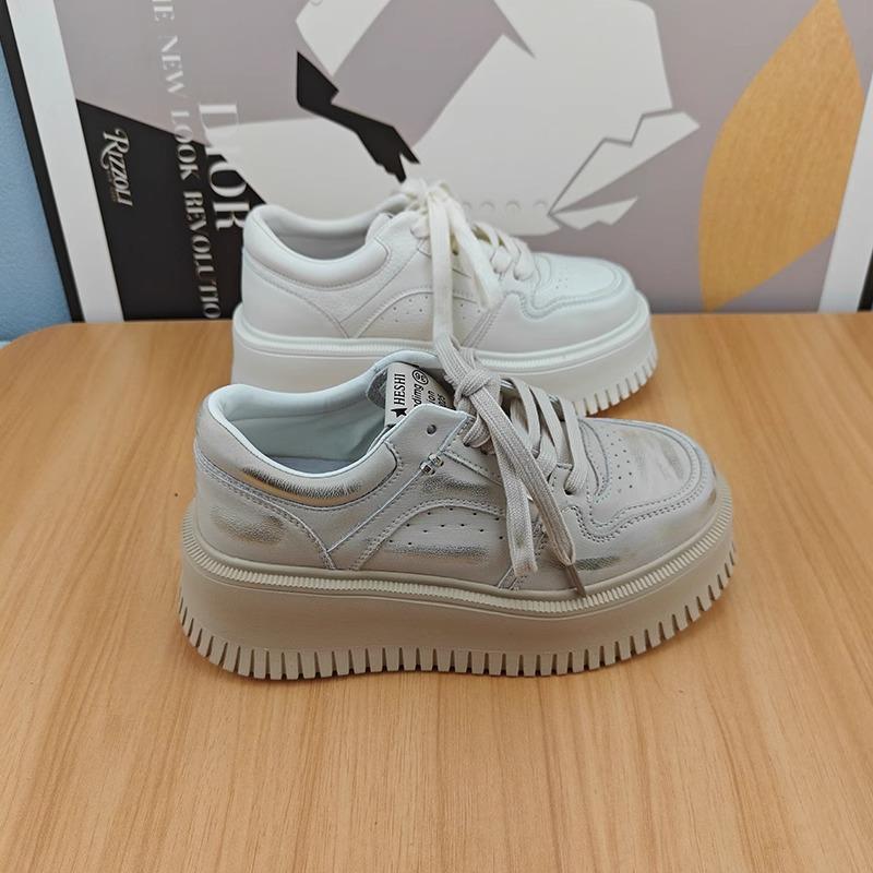 Leather Thick-soled Small Man Increases Height and Makes Old Little White Shoes for Women's 2025 New Versatile, Lightweight and Not Tiring Casual Bo