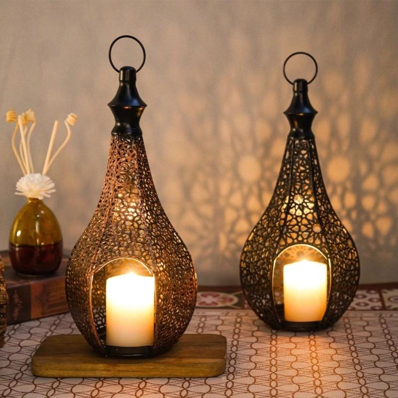 Eisenlaternen Kerzenhalter Schaffen bezaubernde Lichtmuster für Wohnatmosphären im Wohnzimmer