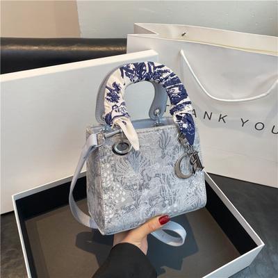 Bag Women's High-end Sense Light Luxury Princess Diana Bag Small Square Bag Exquisite Versatile Commuter Women's Shoulder Messenger Bag Bag