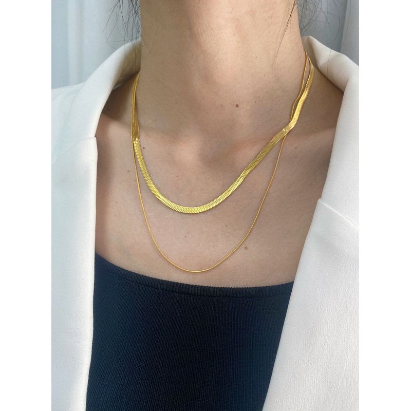 Kendall Jenner Double Layer Snake Bone Short Necklace for Women Fashion Minimalist Trendy Cold Wide Flat Twin Blade Clavicle Chain Vacuum Electroplating 24K Gold