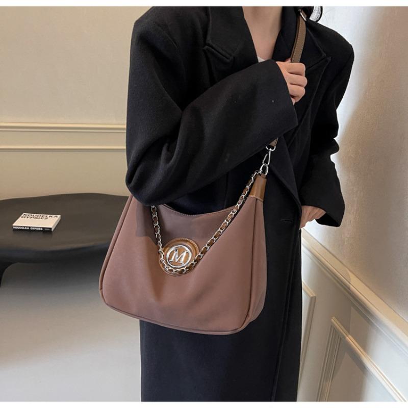 Bag women's large-capacity new autumn and winter versatile niche design single shoulder messenger bag chain dumpling bag