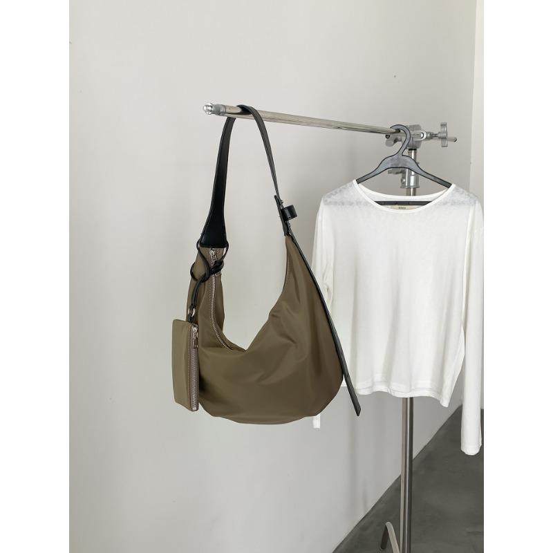 

New commuter underarm bag female niche design nylon moon dumpling bag fashion casual shoulder bag female хакі