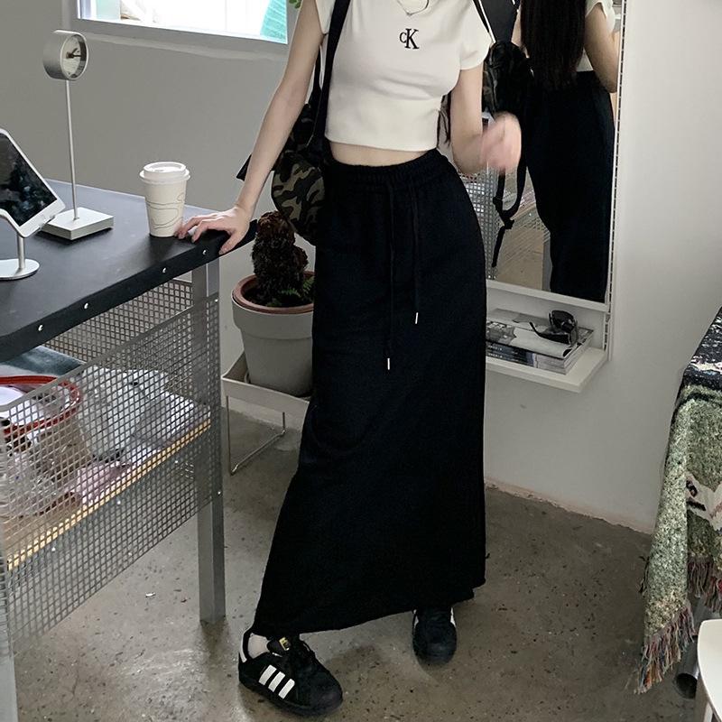 

Женская серая повседневная юбка А-силуэта средней длины с эластичным поясом и завязками на талии Medium чёрный