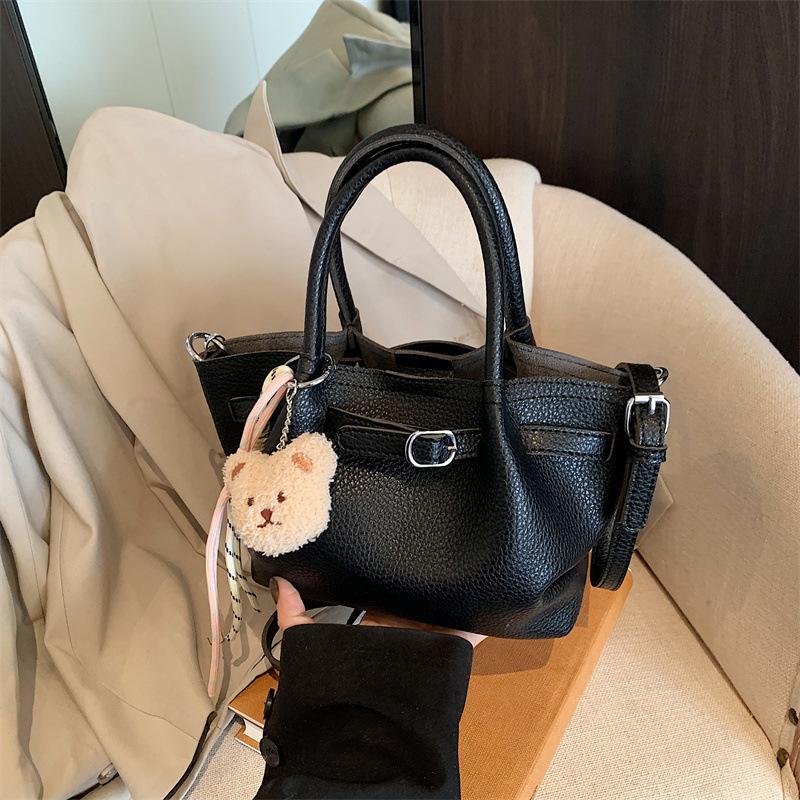 Foreign order premium sense bag women's large capacity 2025 new summer versatile messenger casual hand-held pleated bucket bag