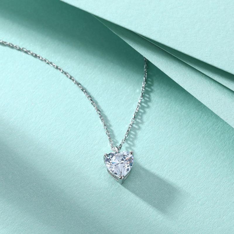 S925 Sterling Silver Love Heart Pendant European and American Simple Heart Zircon Necklace Women's High Sense