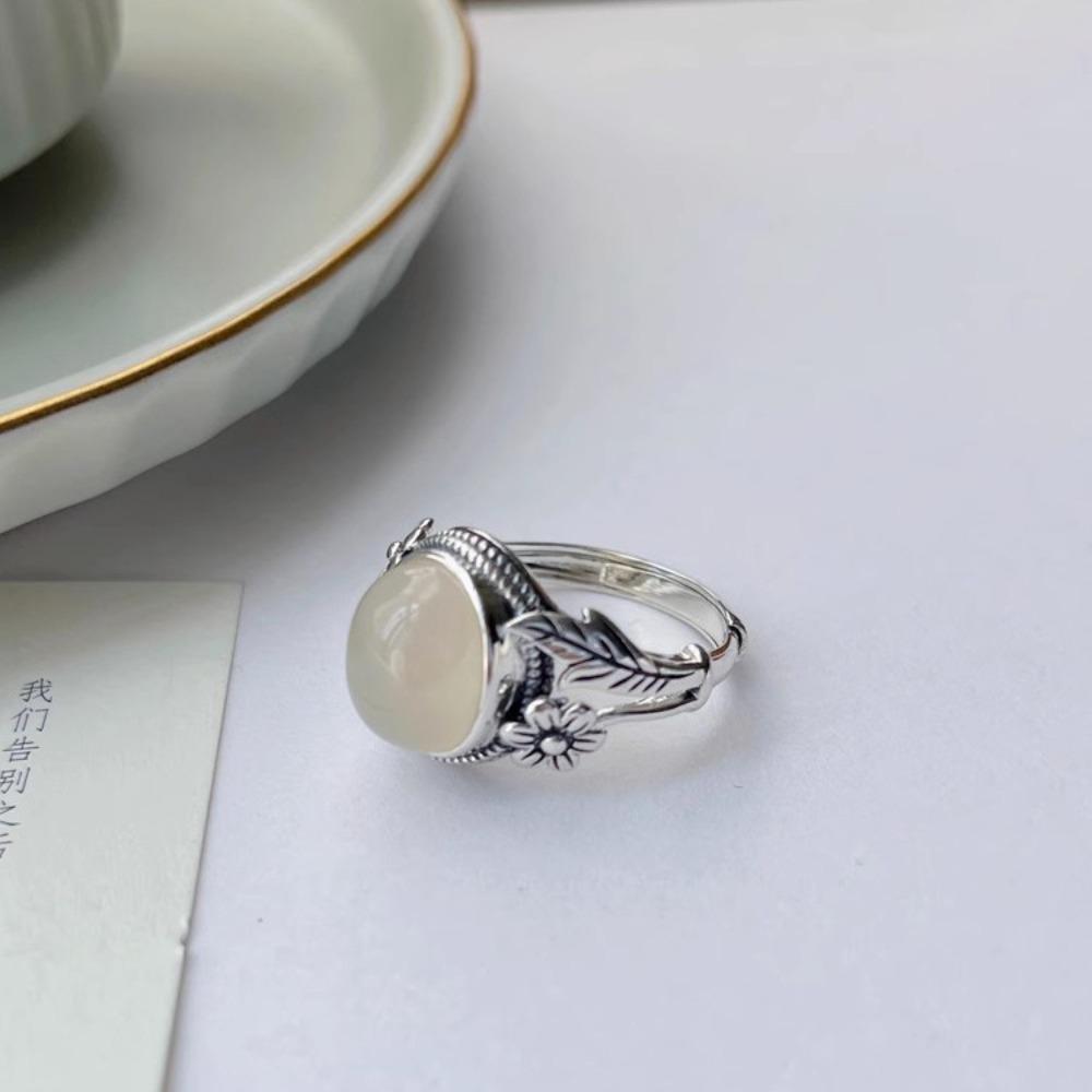 Imitation White Chalcedony Retro Ring Female Thai Silver Versatile Personality Literary and Artistic Fan