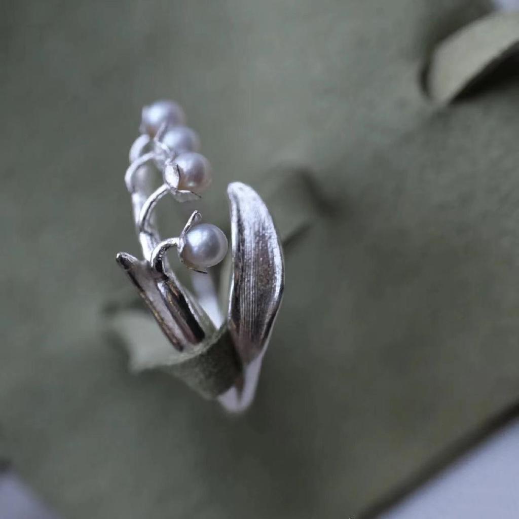 Lily of the Valley Pearl Vintage Ring: Women's Diamond Flower Design