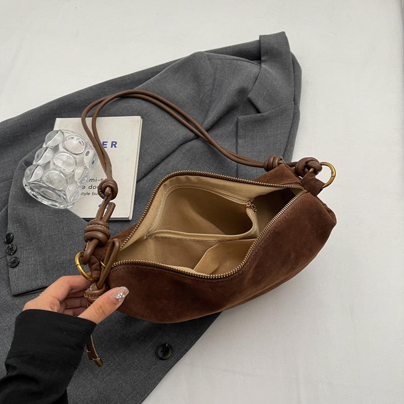 Women's Niche Suede Crossbody Bag High Quality Large Capacity Shoulder Bag Commuting Outdoor Play Armpit Bag Multifunctional Fashion Dumpling Bag