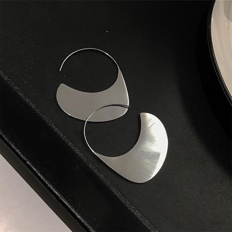 Metal Simple Versatile Earrings Personality Exaggerated Earrings Temperament Advanced Sense Earrings Fashion Earrings Women