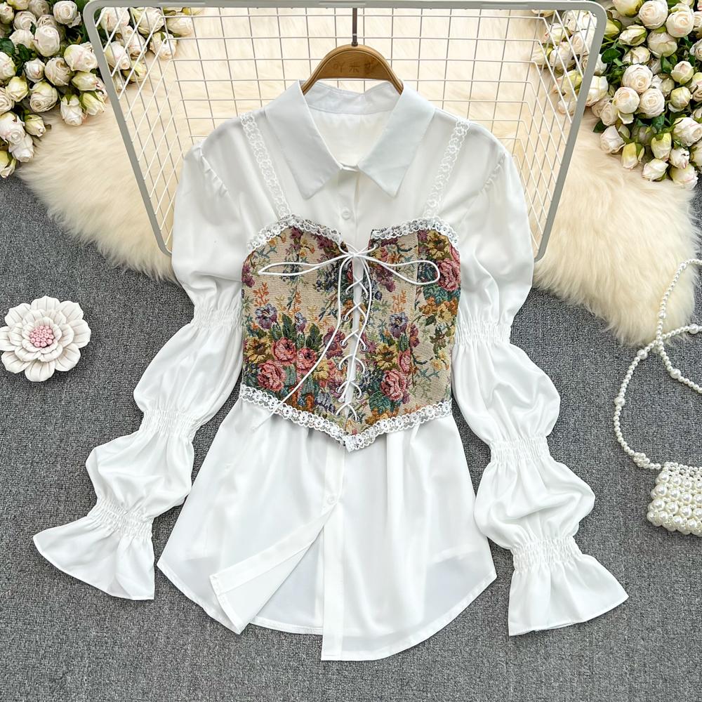 

RUGOD Palace Style Изысканные жаккардовые бретели Необычная майка Верхняя одежда Белая рубашка средней длины с рукавами-колокольчиками Весна