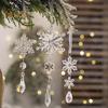 6 stk simulerte snøfnugganheng Klar akryl snøfnuggpynt som er lett å henge Faux snøfnuggdekorasjoner til vintereventyrfesten jul