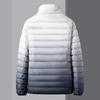 Nouvel Hiver Veste en Duvet à Manches Longues pour Homme Décontractée Ample Version Coréenne Veste à Col Montant Homme Duvet de Canard Blanc Chaud et Froid