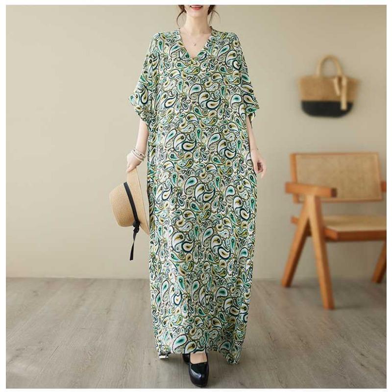 Summer V-neck Large Size Loose Literary Vacation Style Dresses