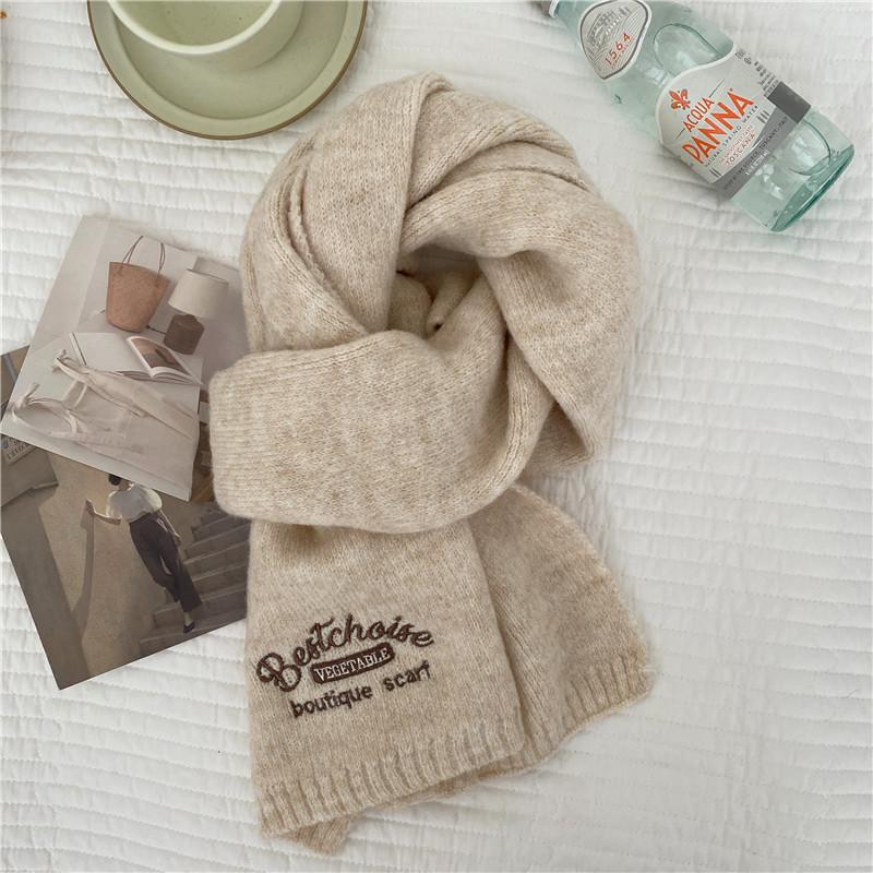 

College-style Faux Cashmere Scarf for Women with A Winter Atmosphere, Embroidered Letter Couple s Scarf