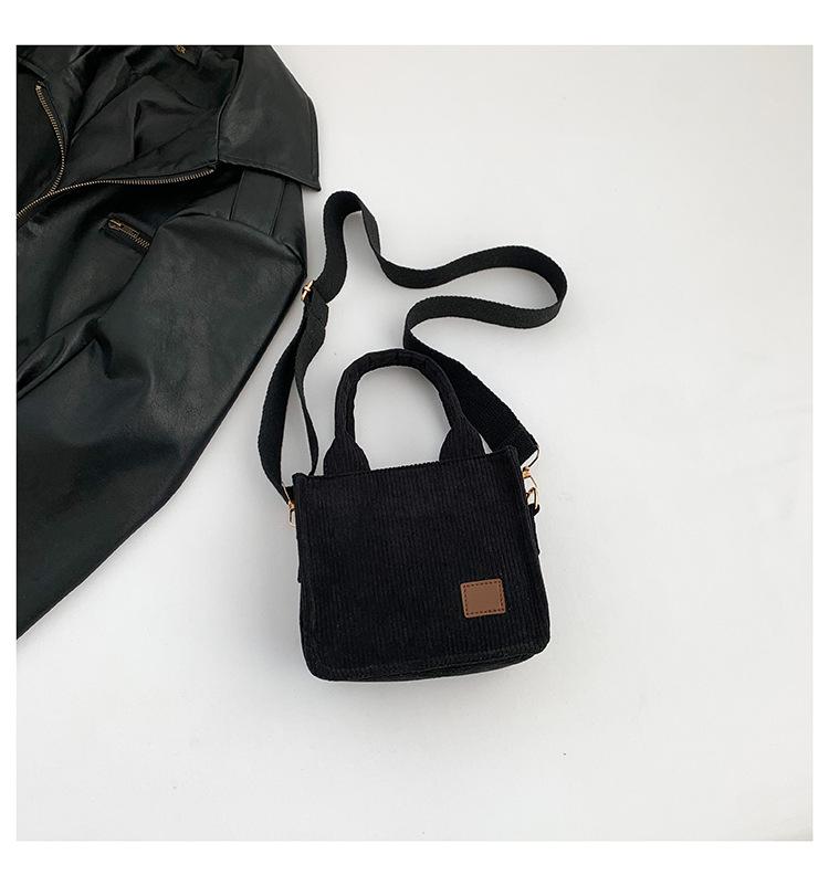 

Зимняя новая полосатая бархатная сумка-мессенджер женская простая модная маленькая квадратная сумка сумка для мобильного телефона универсальная переносная сумка для поездок на работу чёрный