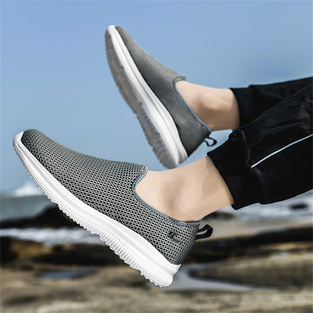 Fashion Dark Grey Men's Sports Boots For Running Heels Groom Shoes Dress Man Shoes Sneakers Topanky Loufers Teniis Workout Link Vip