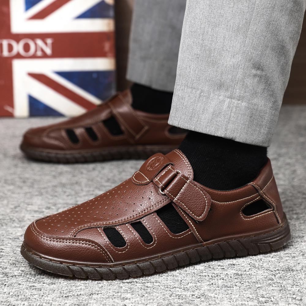 Sandals men's summer breathable and lightweight leather surface beach shoes simple and comfortable and casual