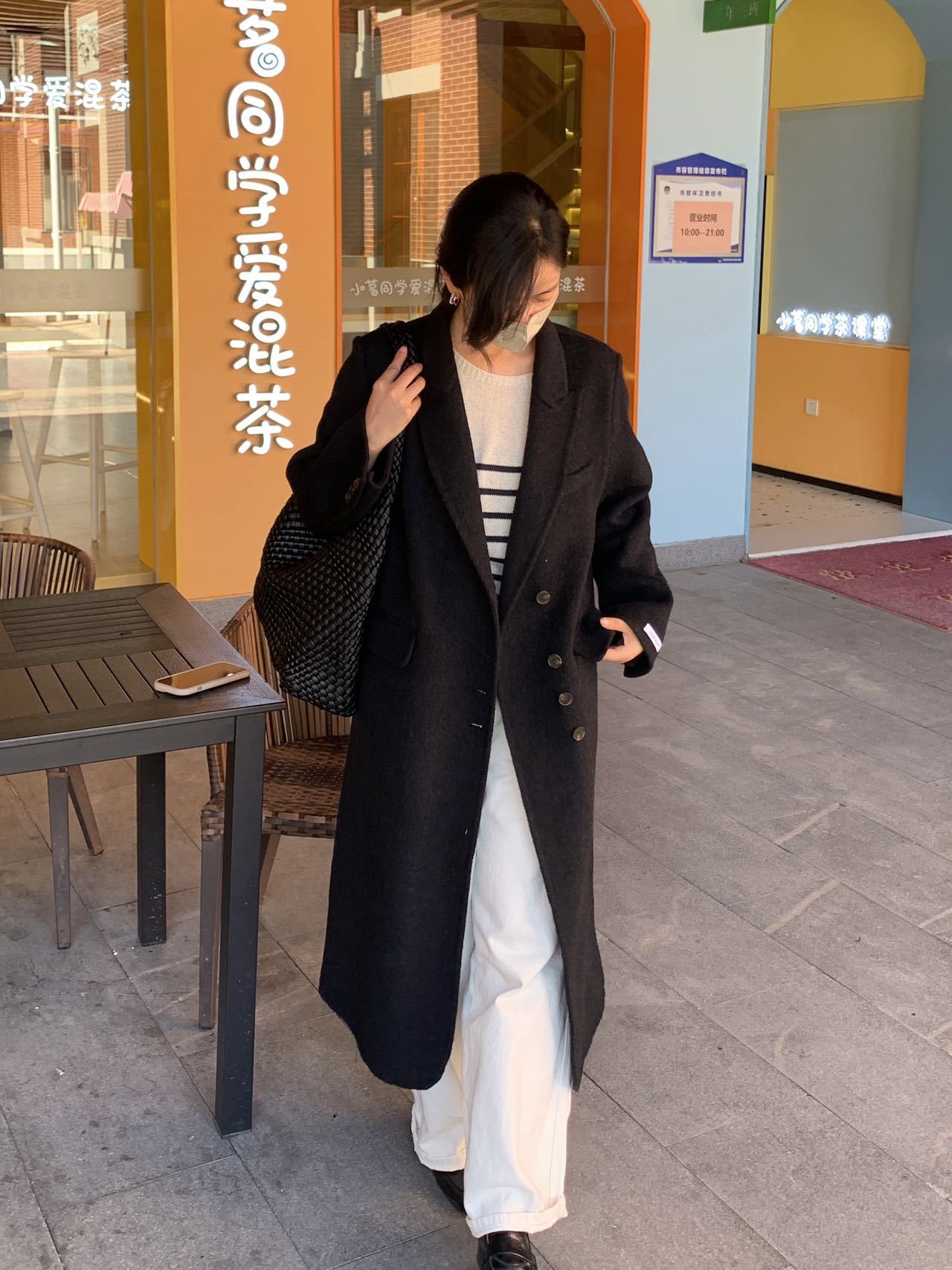

New autumn and winter temperament double-sided wool coat women s high-end sense simple and mature knee-length woolen coat S 90-62.5 kg, the card size is large. чорний