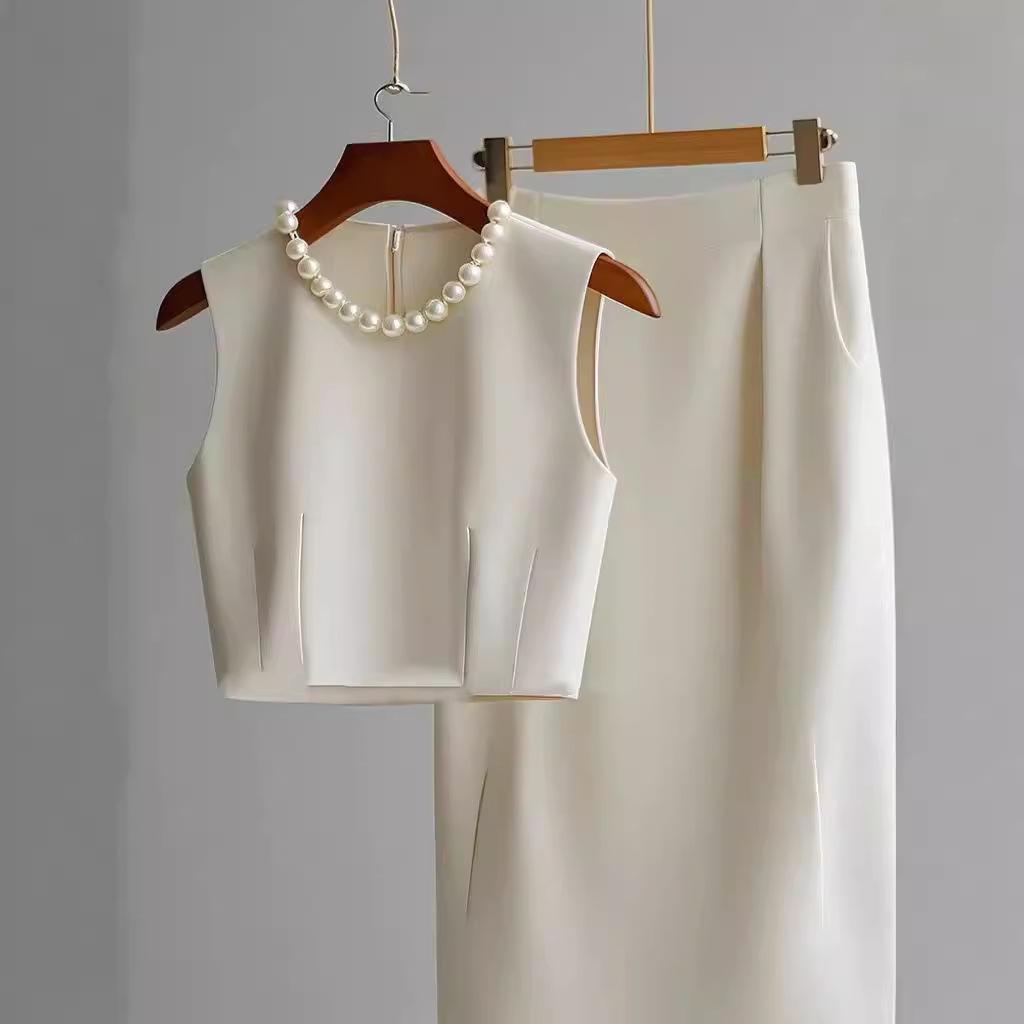 Předprodej Podzimní novinka: Elegantní bílý vestový šatový set pro ženy