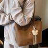 Simple and Fashionable Bucket Bag, New High-end Retro Tote Bag, Large-capacity Commuter Underarm Shoulder Bag.