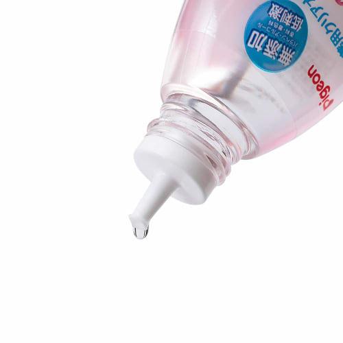 Pigeon Medicated Clear Oil with Peach Leaf Extract (Moisturizing Ingredients) 90ml