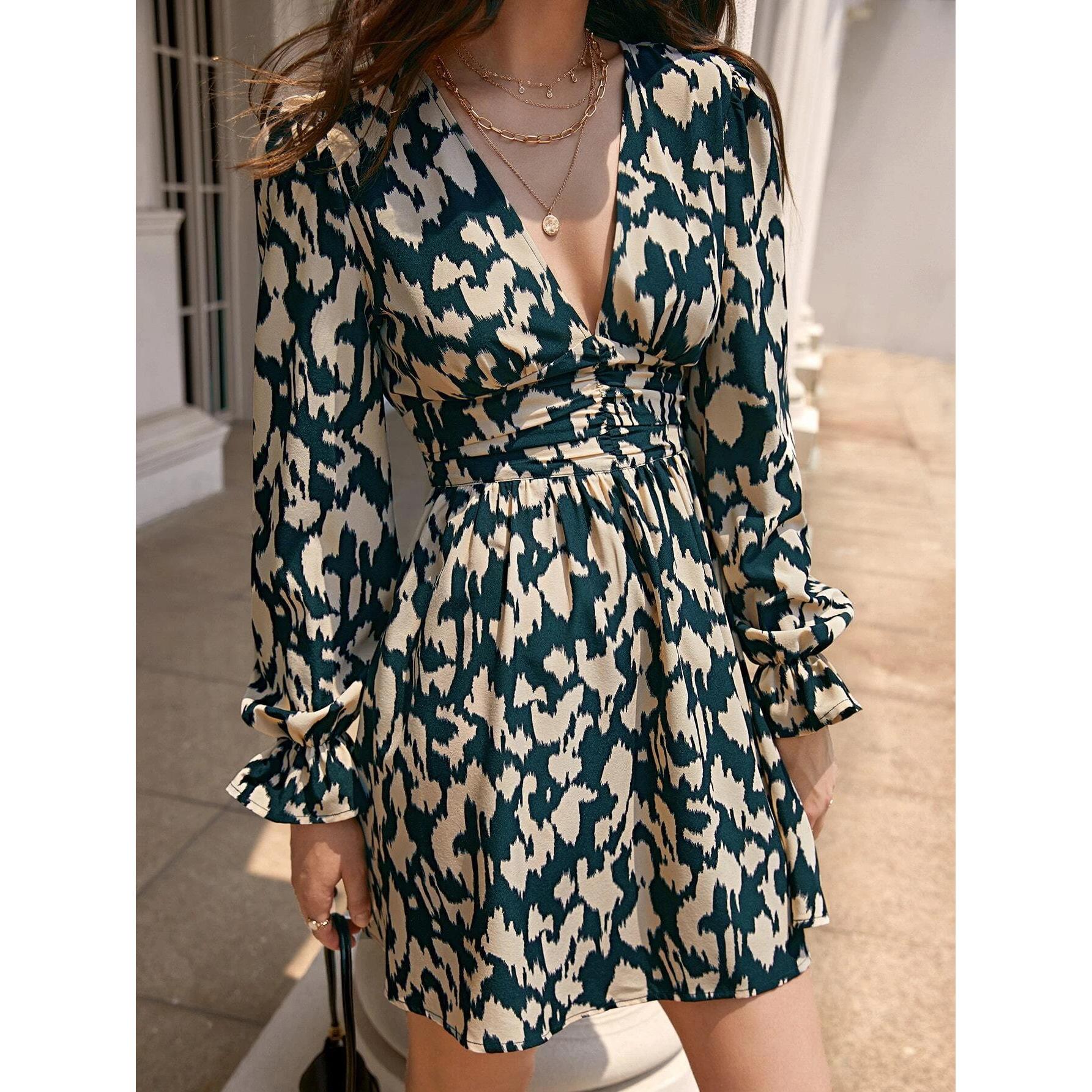 

Women s Deep Green Floral Print V-Neck Long Sleeve A-Line Dress with Ruffled Cuffs XL зелёный