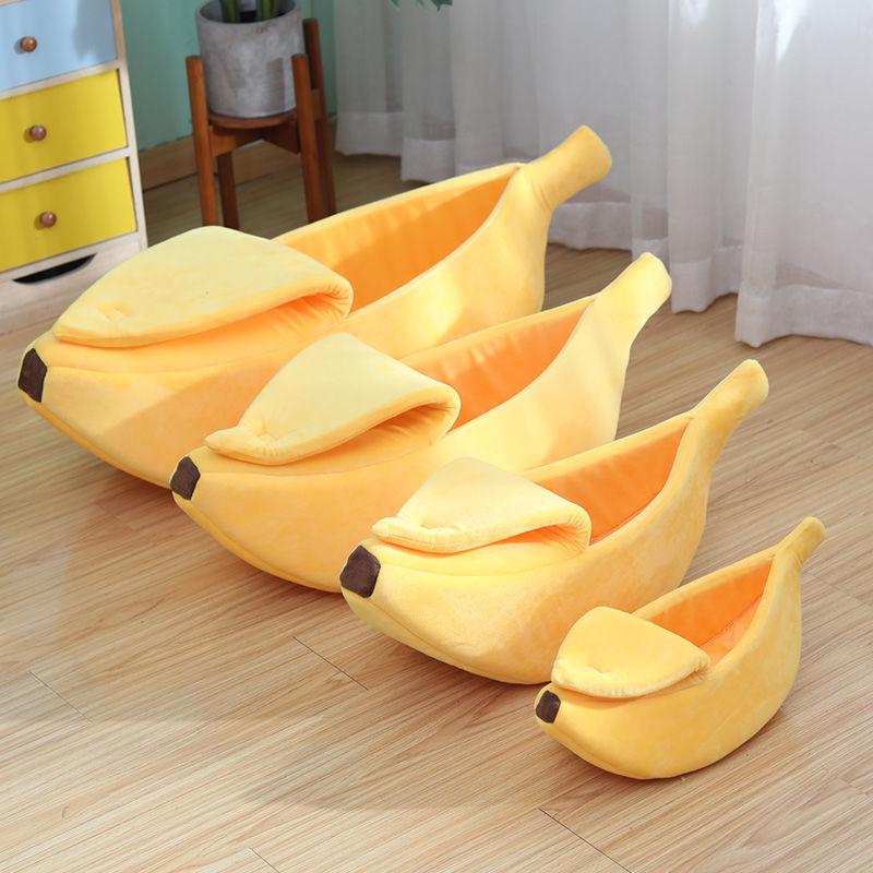 Banana-Shaped Easy-Clean Semi-Closed Pet Bed with Blanket for Cats and Dogs, All-Season