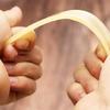 Ergonomic Handle Shoehorn 15cm Plastic Shoehorn Light Weight Portable Plastic Shoe Horn for Elderly Pregnant Women Kids
