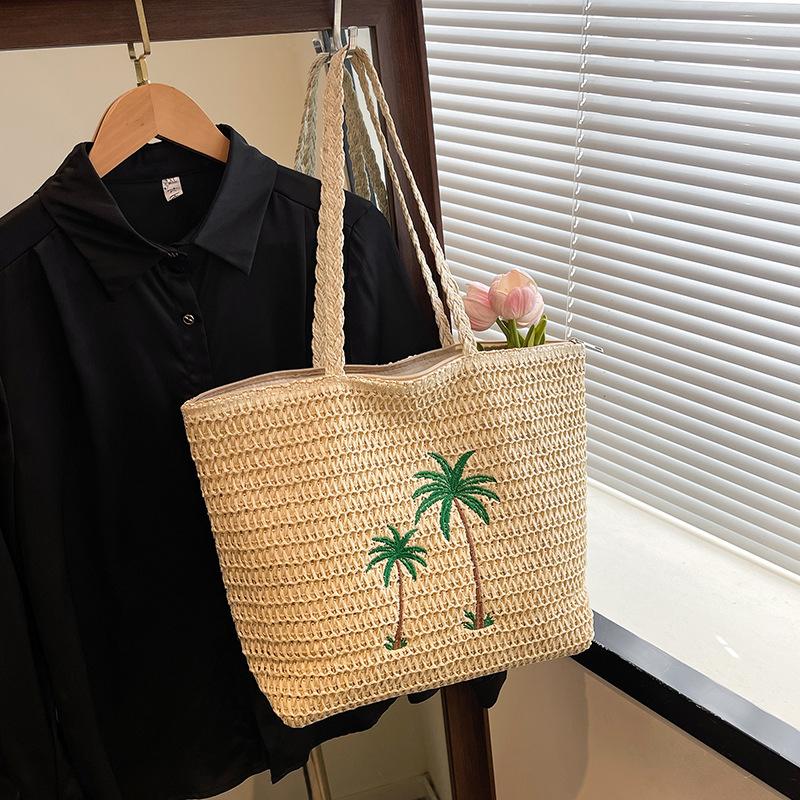

Woven bag women s new trendy fashion shoulder bag large capacity holiday straw tote bag