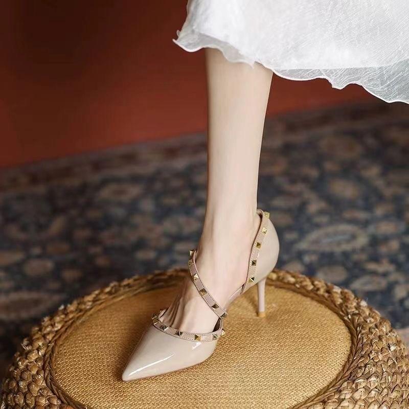 Women's Thin Heel Shoes Autumn New Pointed Head Shallow Mouth Rivets A Line with Anti-slip Wear-resistant Low-top Shoes