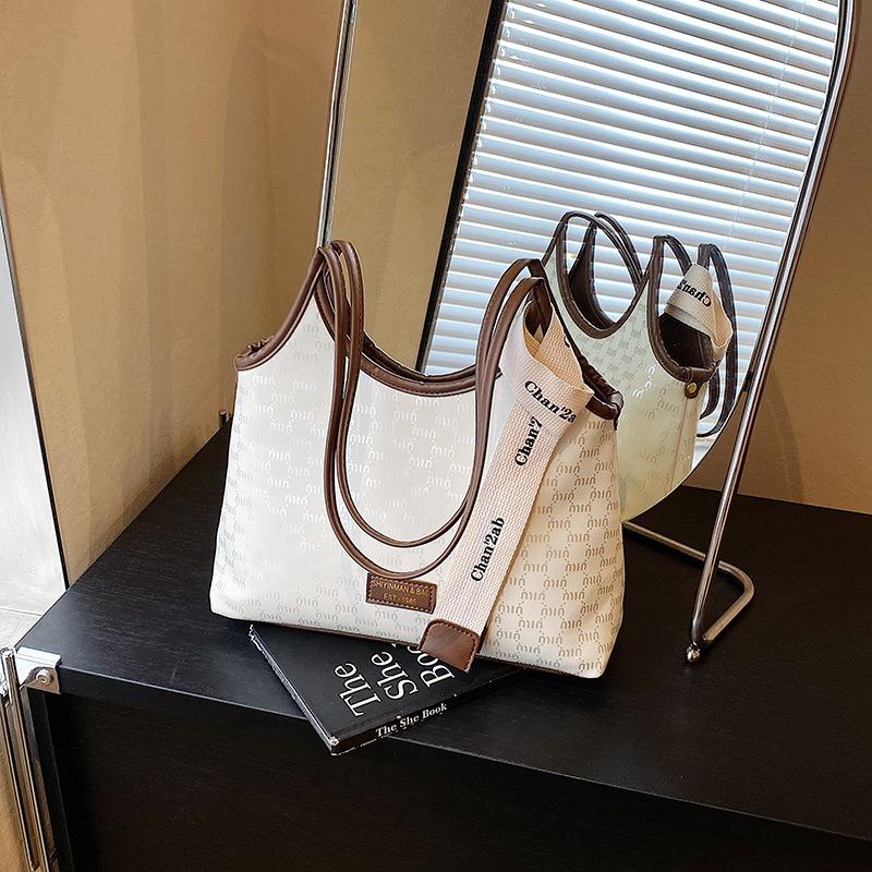 Large-capacity bag women's new fashionable and versatile summer shoulder underarm bag casual commuter tote bag