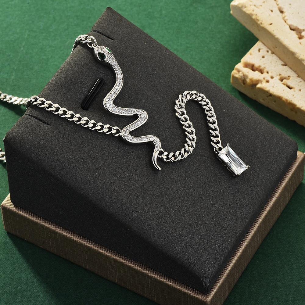 Snake Chic Bone Necklace For Women Modern Design With Mixed Accents Gemstone