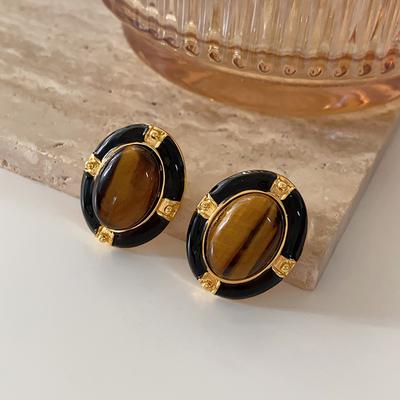 Orecchini a bottone medievali vintage con pietra occhio di tigre Orecchini di alta classe in stile Hepburn Orecchini dal temperamento elegante e generoso da donna