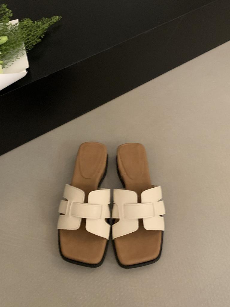Wedge heel platform slippers women's shoes wear 2025 new summer with skirt one-word holiday sandals