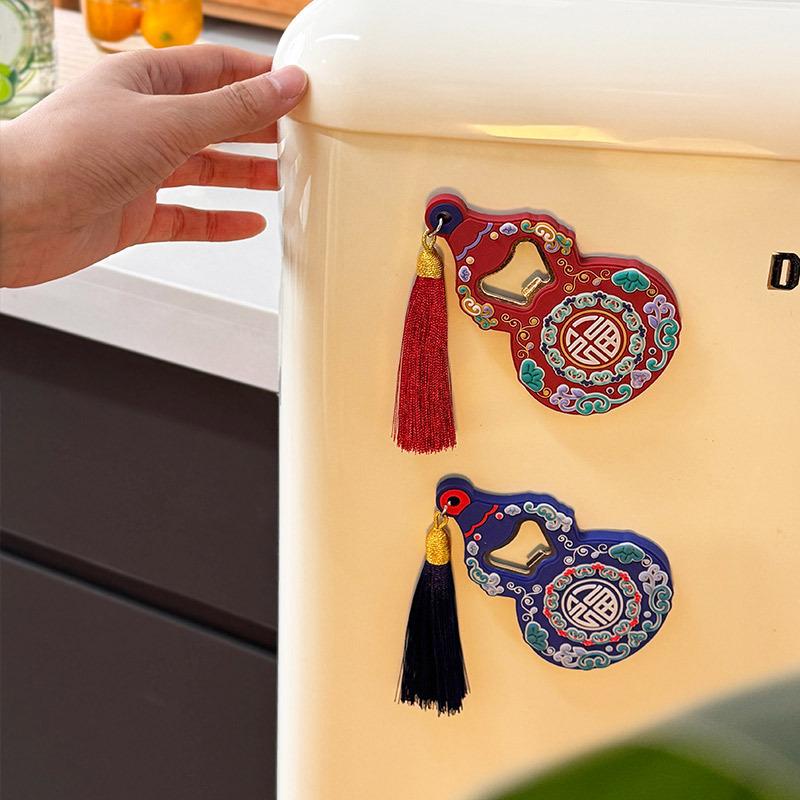Kreativní domácí otvírák na láhve ve stylu čínských symbolů štěstí, lze přilepit na lednici pro snadné skladování, perfektní jako kreativní dárek