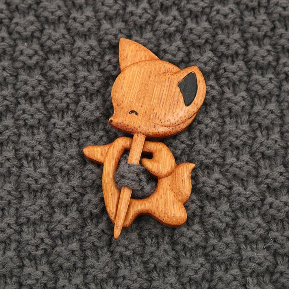 Kangaroo Wooden Brooch Puppy Kitty Scarf Buckle Exquisite Animal Sweater Pin  Girl