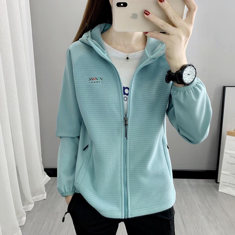 Women's Hooded Polar Fleece Softshell Jacket - Outdoor Windbreaker for Spring/Autumn