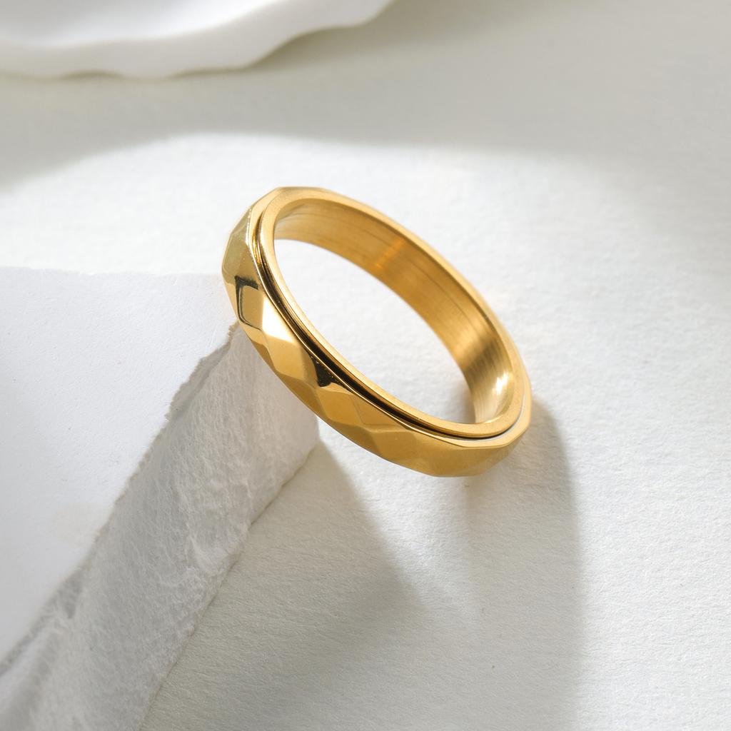 4mm Stainless Steel  Ring Wedding Engagement Band Rose Golded/Silvery Multi Faceted Fashion Band
