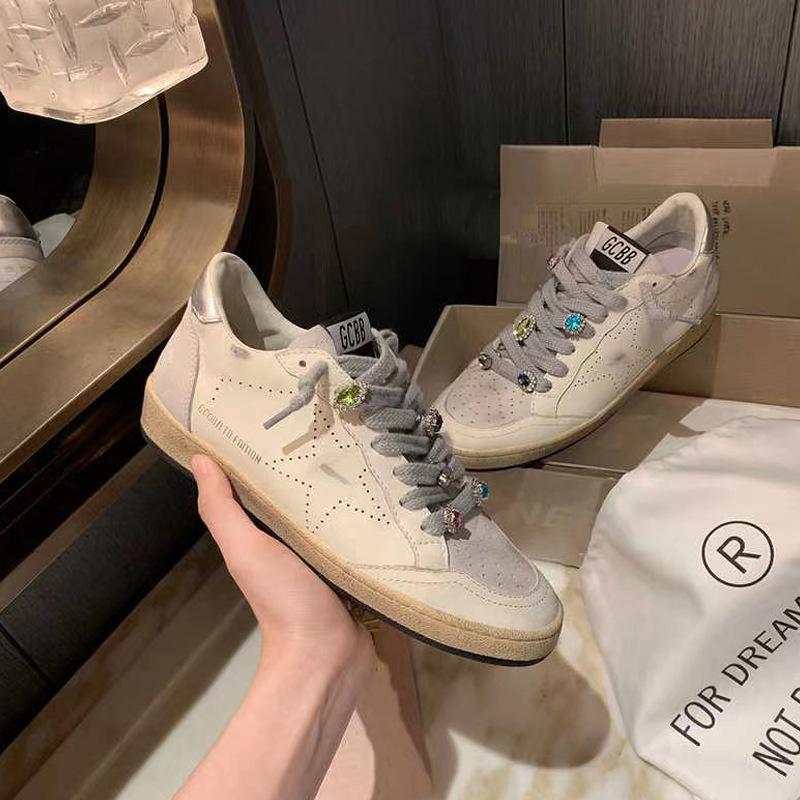 

Oxygen Girl Старомодные туфли со звездами и цветными блоками Маленькие белые туфли с цветными бриллиантами на плоской подошве Кружевные туфли с круглым носком Грязные туфли