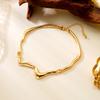 Minimalistisches flüssiges Lava geometrisches unregelmäßiges verdrehtes Metallhalsband trendiger Punk Wellen-gespleißter Choker für Damen Herren Party Schmuck