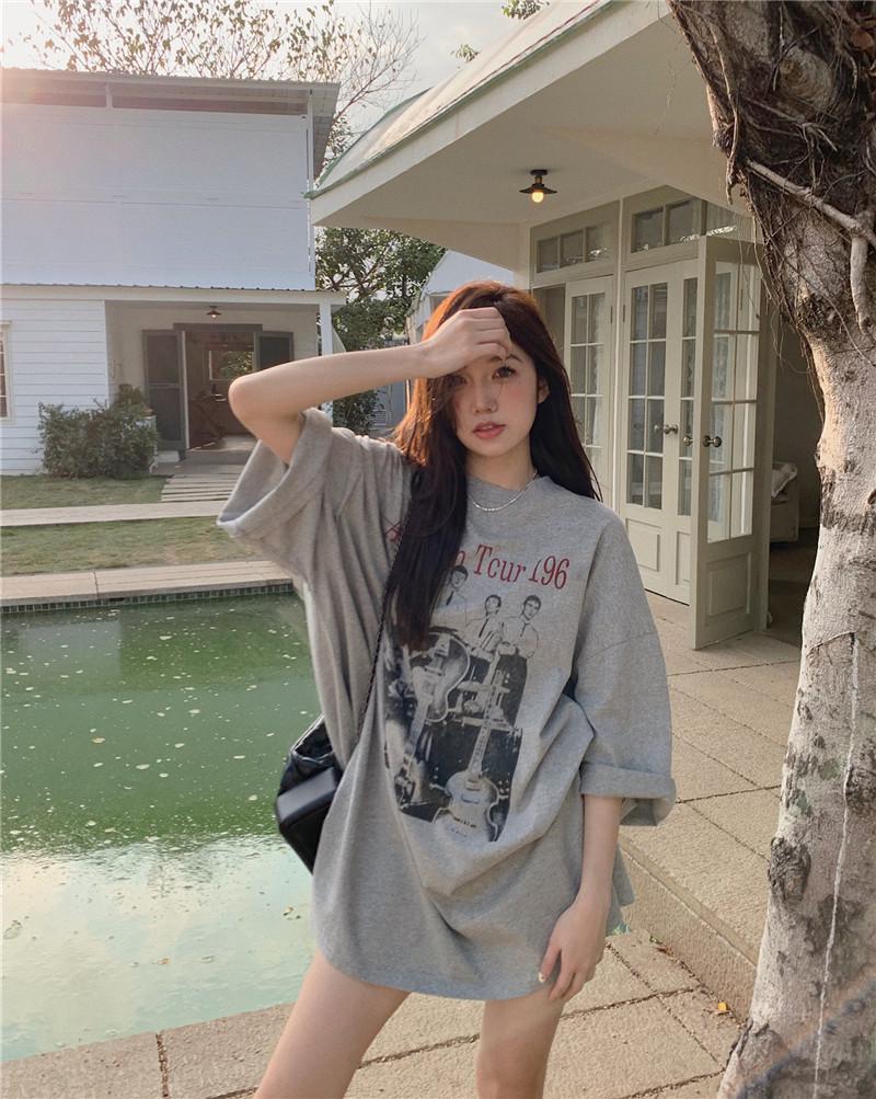 

Унисекс хлопковая футболка в американском ретро стиле, свободного кроя, больших размеров, с коротким рукавом, летний стиль для пар 3XL (Recommended 156-170 lbs) светло-серый