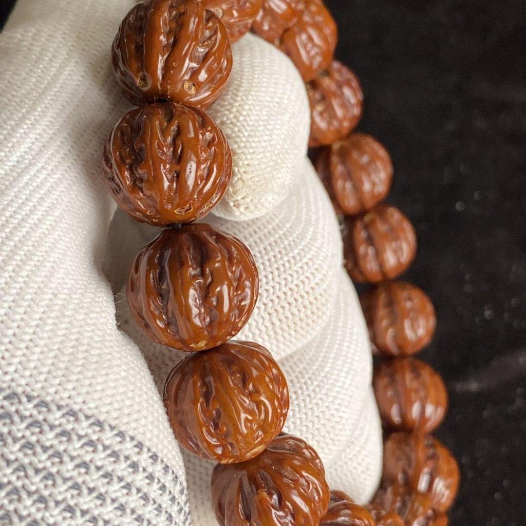 Lucky Mouse Eight-Sided Bodhi Hand String: Carved Buddhist Beads for Men, Jade-Like Material, Exquisite Craftsmanship