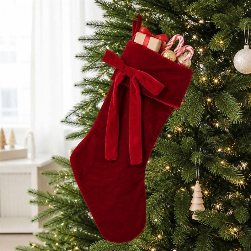 Weihnachtsstrumpf Hängedekoration mit genähter Stoffkonstruktion, Schleife und integrierter Aufhängeschlaufe, 1 Stück